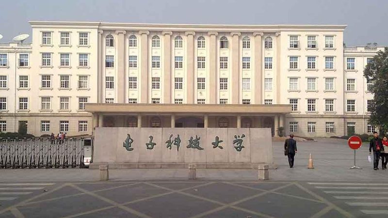 上海电子加工价格差异解析：揭秘影响成本的关键因素